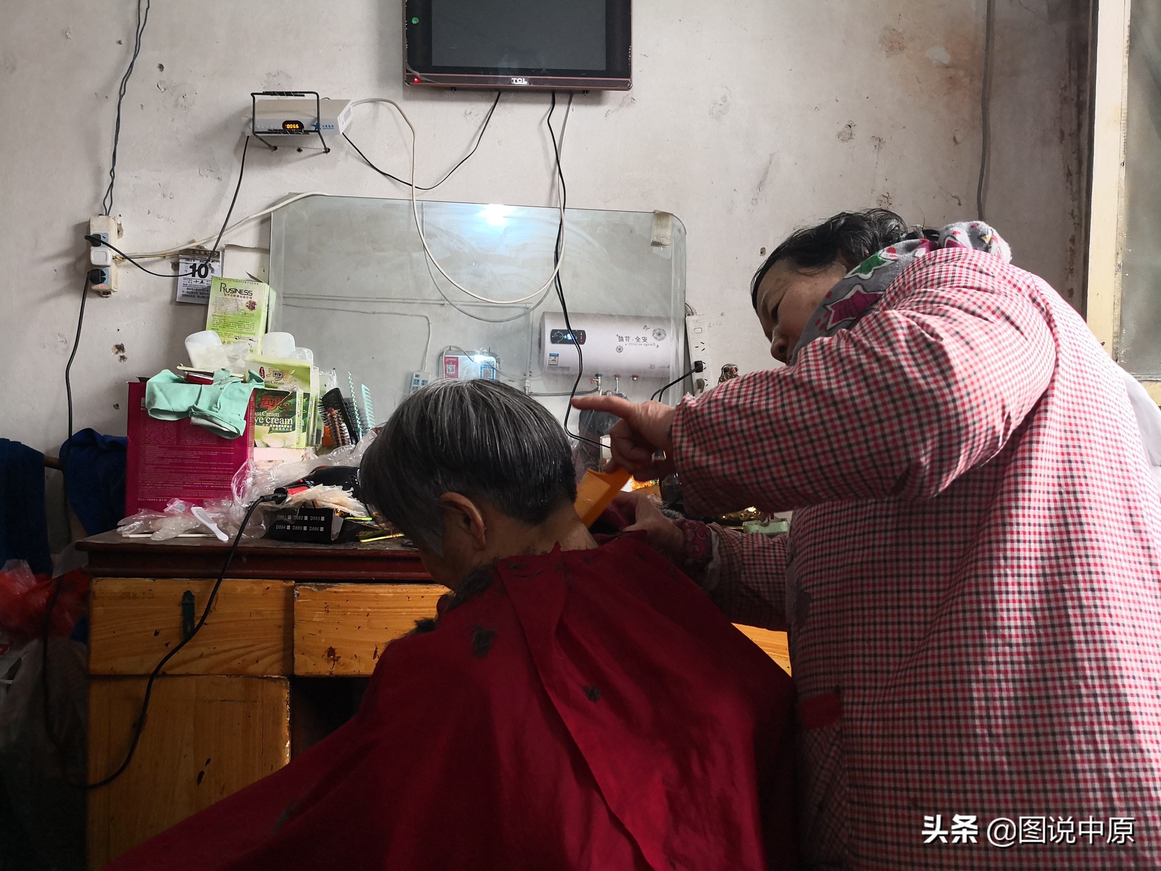 理发店成本那么低为啥收费那么高,自己开理发店应该收费多少钱