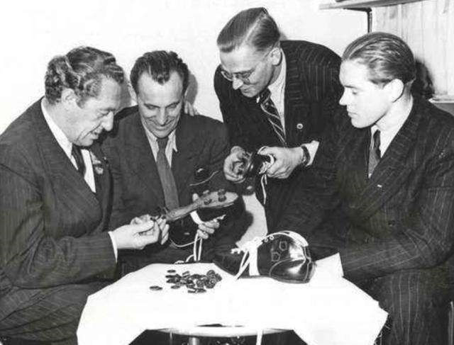 弟弟制鞋，哥哥管理，因利益反目成仇，分家后弟弟创造出阿迪达斯