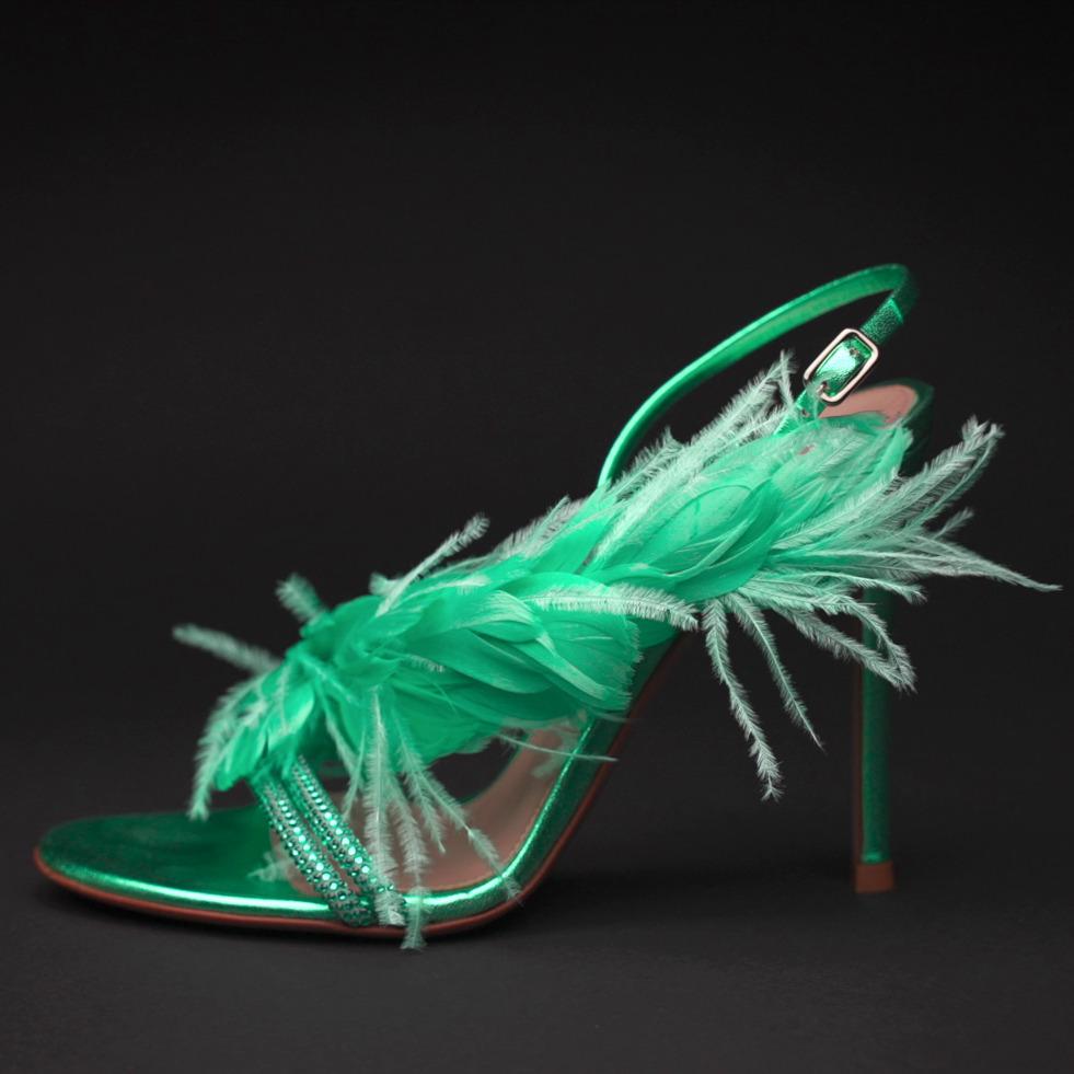 女明星都爱穿的高跟鞋品牌,欧美流行款2022明星同款高跟鞋