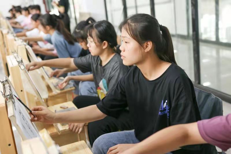 美术差生怎么教,美术集训老师很不好怎么办