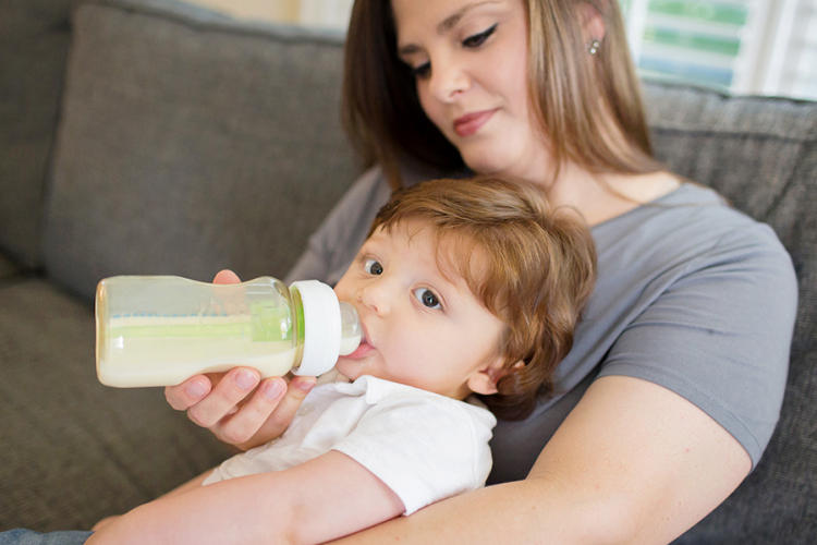 哺乳期结束要排残奶吗,母乳自己没有了需要排残奶吗