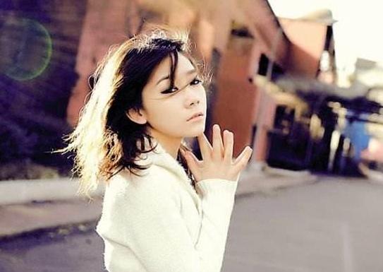 为艺术正名,网红苏紫紫曾全裸接受采访:我可以洒脱地看你你能吗