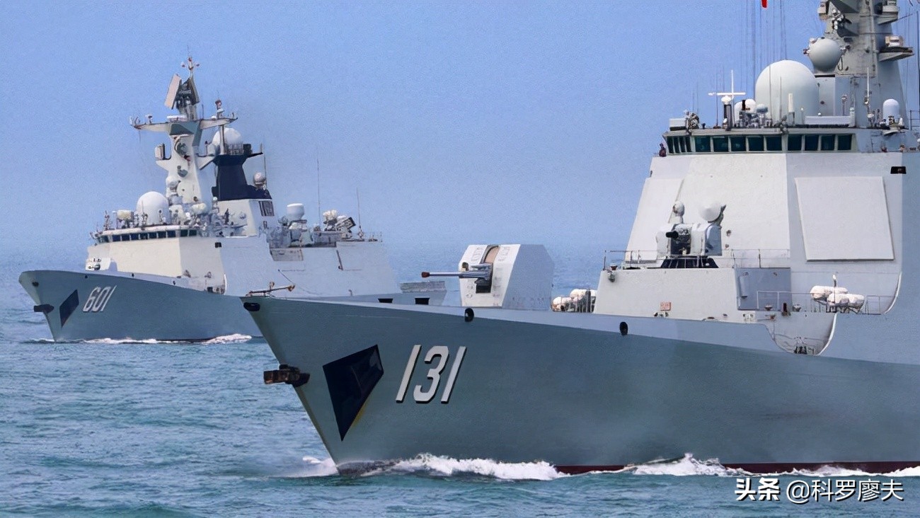 第10次闯台海，美军朝自己大腿开了一枪，然后问中国：你怕了吗？