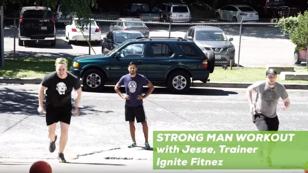 外国小哥模仿魔法师,外国小哥模仿吃东西的动作