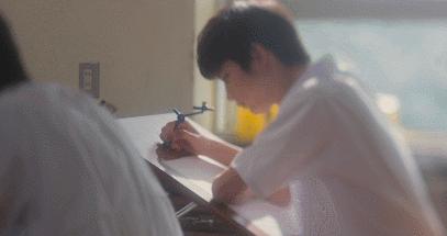 白衬衫在男生身上,为什么会有这么大的魅力?