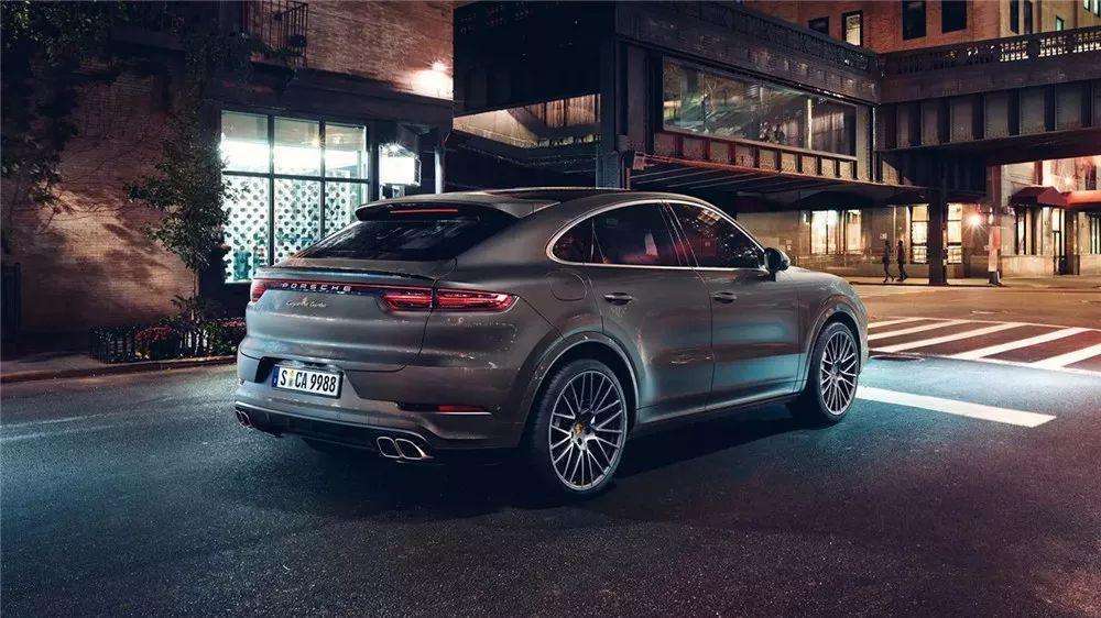 同门里的大众途锐,途锐q7卡宴对比