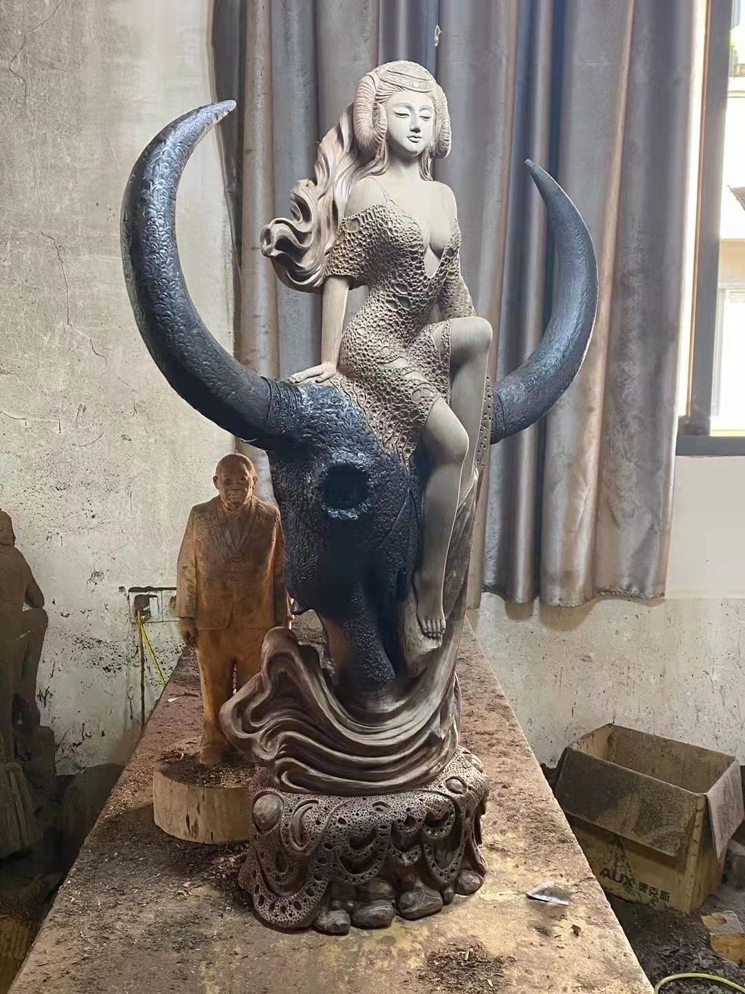 学习根雕一个月能挣多少钱,做生意都以为很赚钱其实没利润