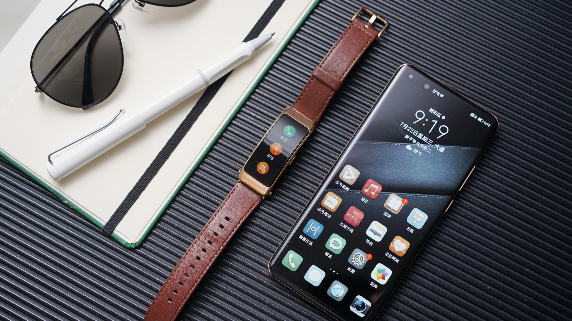 华为手环b6对比荣耀手环6,华为手环b6测评