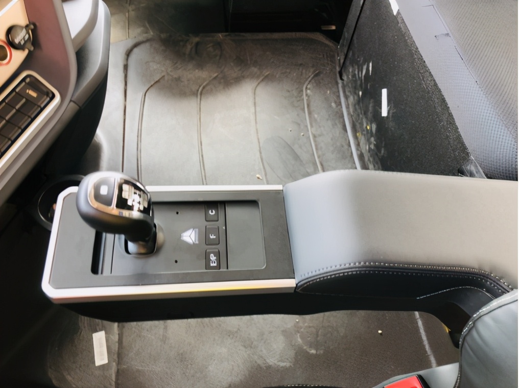 重汽豪沃HOWOTH7牵引车,重汽amt第七代16挡完整操作