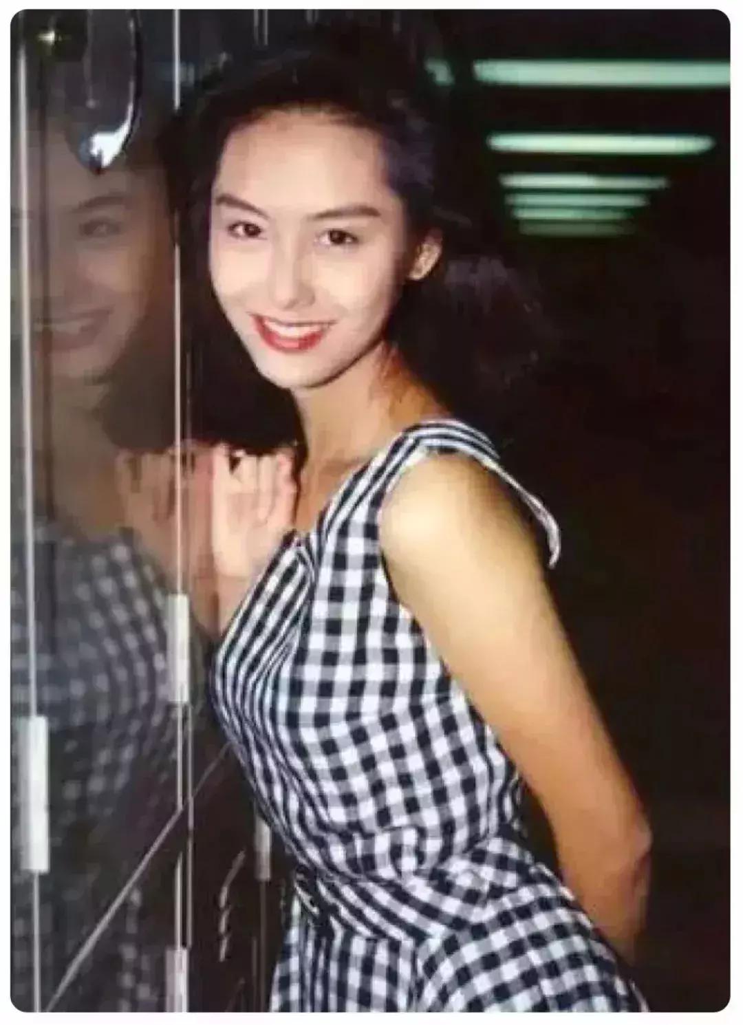 港风必备单品,流行的港风穿搭