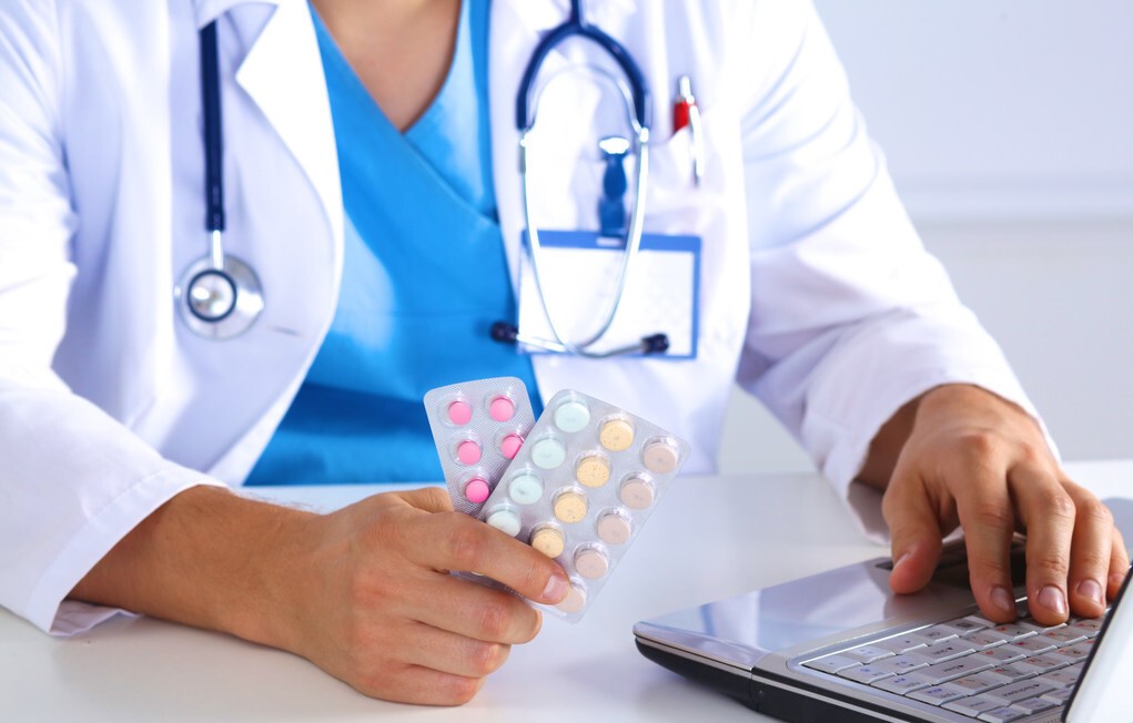 过敏药西替利嗪氯雷他定哪个好,过敏药西替利嗪与氯雷他定一起吃