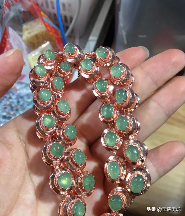 云南瑞丽市孔雀舞,云南瑞丽翡翠市场位置全攻略