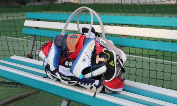 嗜鞋如命的人把鞋穿坏了怎么办？学她拆了重组！我还能再穿30年