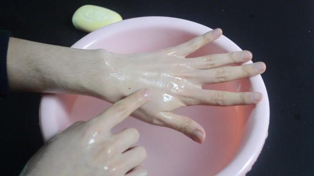 一个硫磺皂足矣用一个月就见效,2元一块的硫磺皂真的有用吗