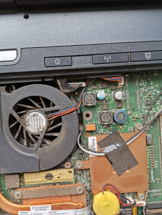 笔记本风扇清灰维修,笔记本风扇不取下来清灰