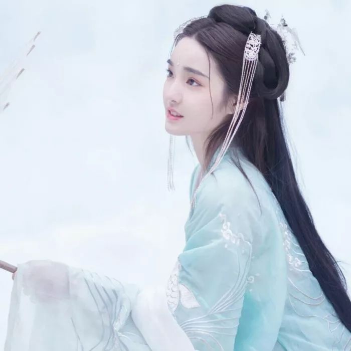 不染世俗的古风女头真人,有意境古风女头真人版