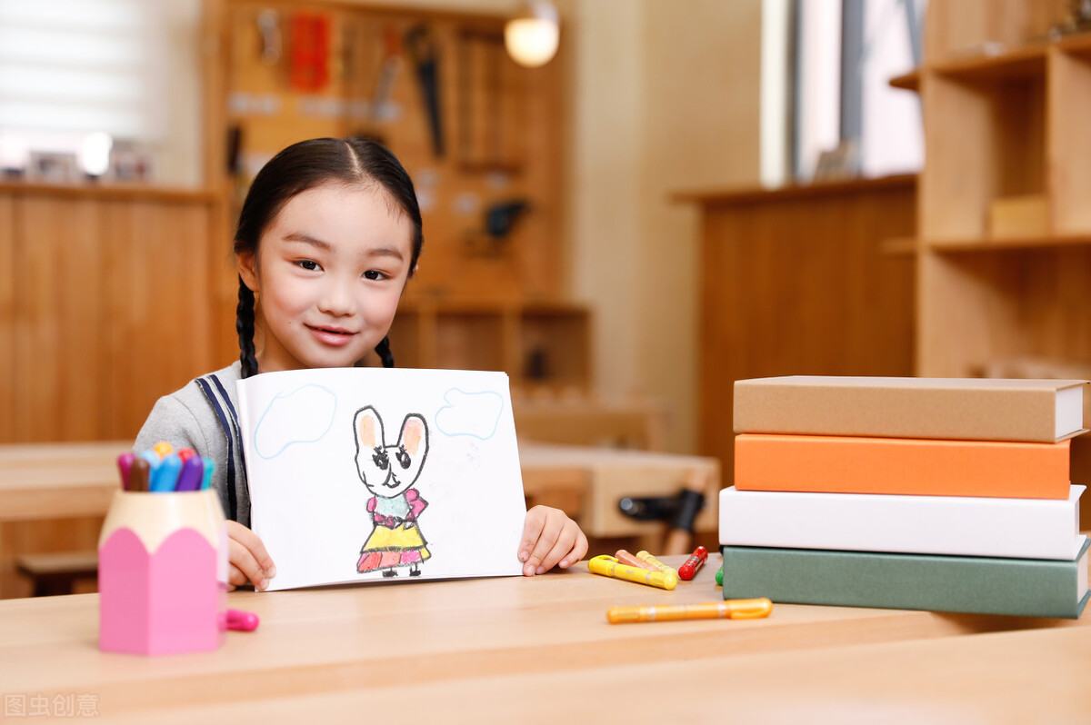 何姓女孩取名大气好听的名字2021,简单好听的女孩名免费