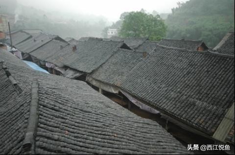 原汁原味“袖珍古镇”，人称“河边一只船”，山水清幽“小漓江”