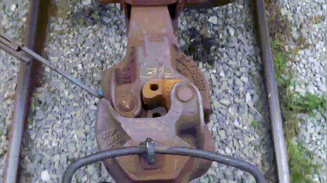 火车挂钩机械原理动态图,火车车钩不能移动怎么回事