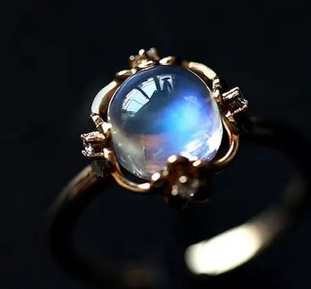 粉水晶和草莓晶哪个值钱,草莓晶和粉水晶的区别