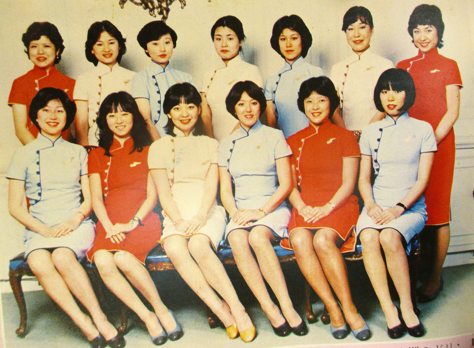 从妇女典范到骂街泼妇，台湾空姐“堕落”史