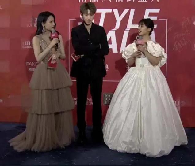 盘点明星红毯尴尬名场面,暴露身材的缺陷