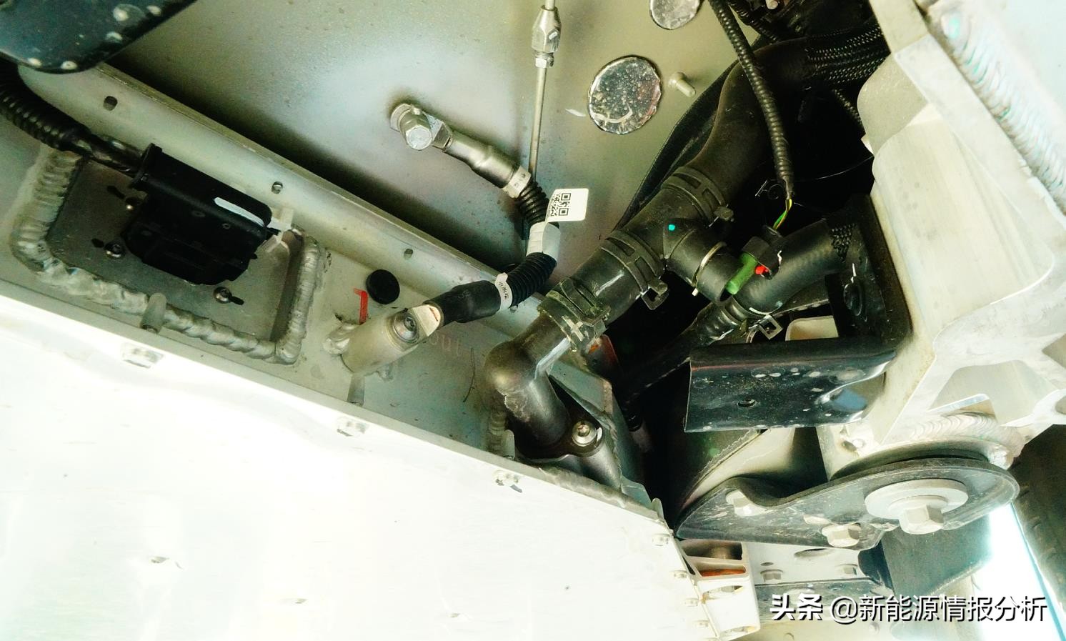 arcfox极狐hud测试,arcfox极狐at试驾