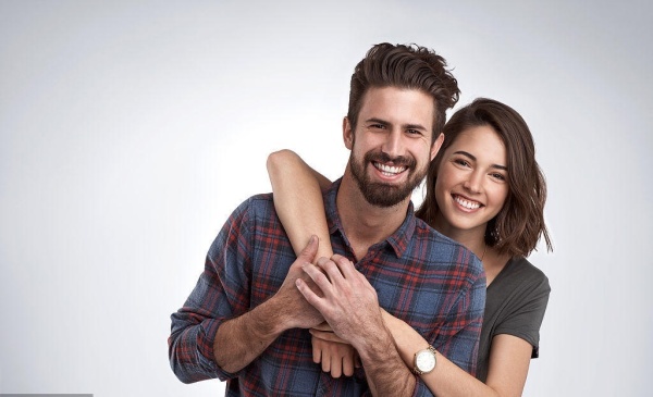 男女之间动了真情会有哪些表现,对你动情的三种表现