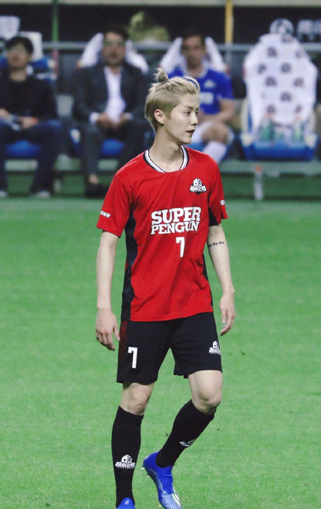 鹿晗的足球水平,鹿晗足球水平到底怎么样