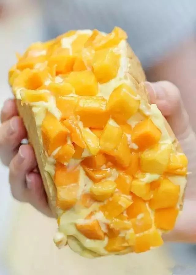 排队40米,刷爆西安人的朋友圈,都为了小寨这款网红“包”!