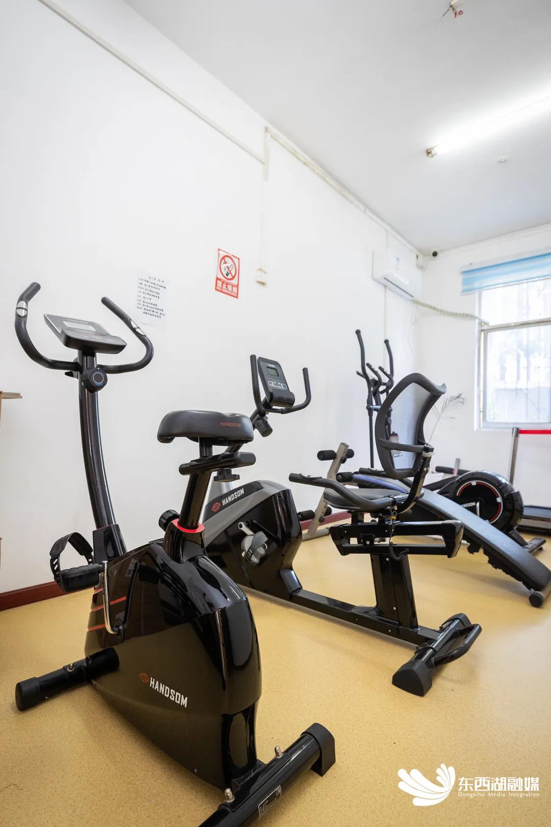 升级开放!长青街的老人,乐呵呵!