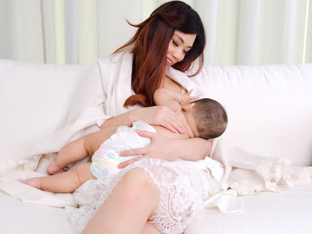 产后哺乳吃什么下奶,坐月子哺乳吃什么下奶