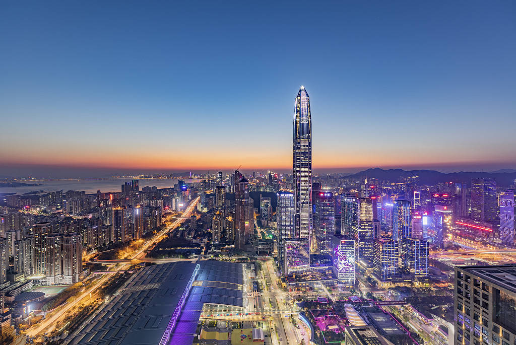 10年深圳落户条件,深圳10个区域发展顺序