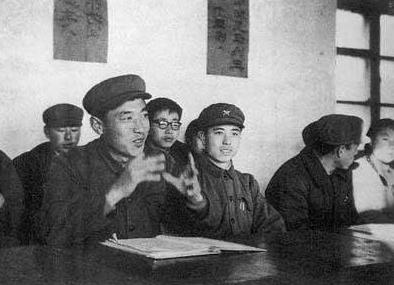 47年前，那位轰动一时的白卷英雄张铁生，现在怎么样了？