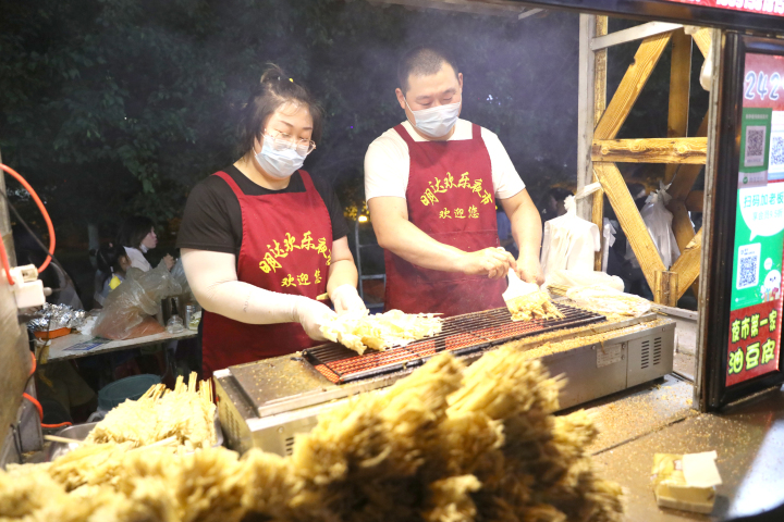 明达夜市推荐,国庆明达夜市