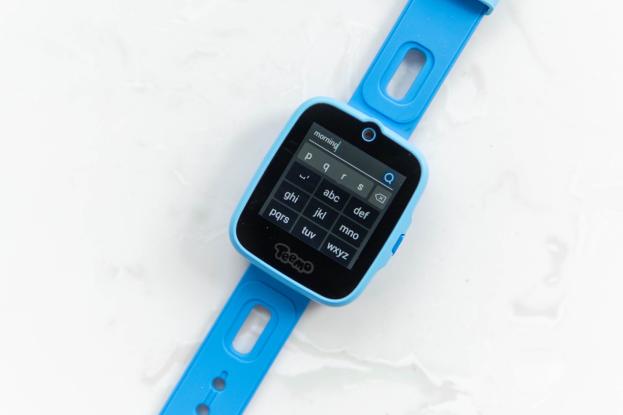 不在孩子身旁也守护安全,糖猫A10儿童电话手表,宝贝家长都喜欢