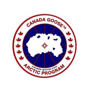 羽绒服冬季必备保暖又好看,防寒羽绒服带你时髦过冬