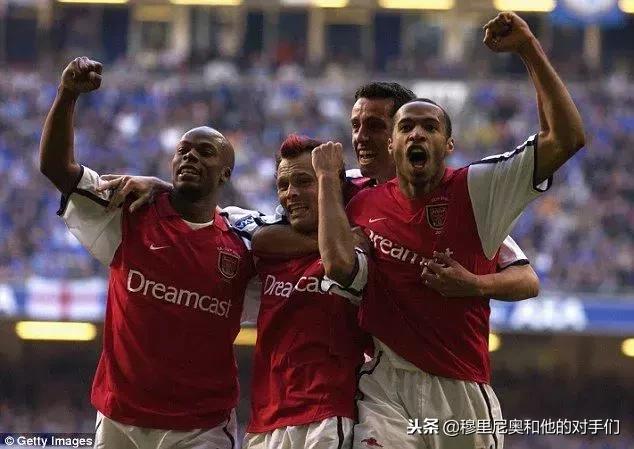 从夏普到世嘉，从德国好顺到库尔斯啤酒：英超豪门球衣广告的变迁