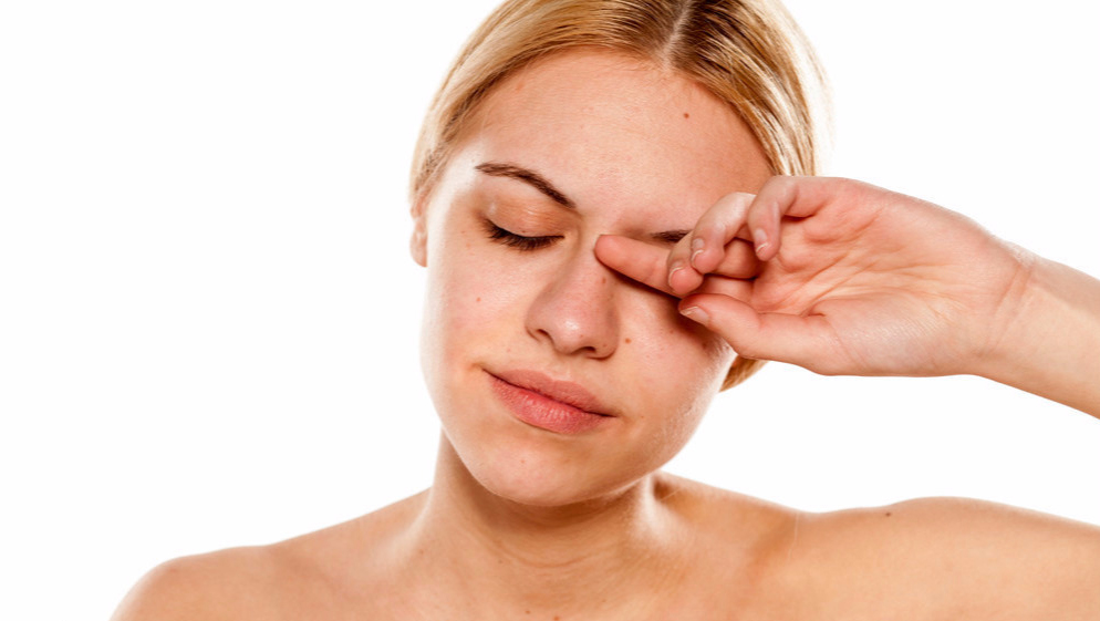 一到这个季节眼睛就发痒怎么治呢,眼睛一到春秋季节就奇痒无比