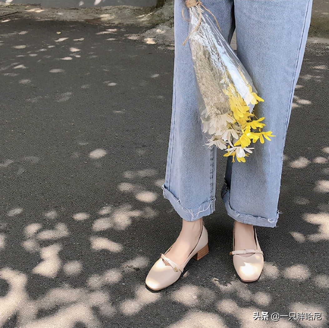 买了“奶奶鞋”却不会穿？看三木妈妈亲身示范，上班、日常都适合