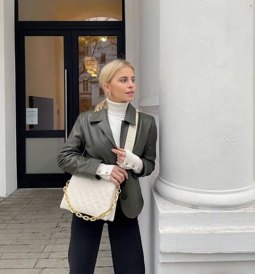 LV新手袋一出，女明星们集体撞包