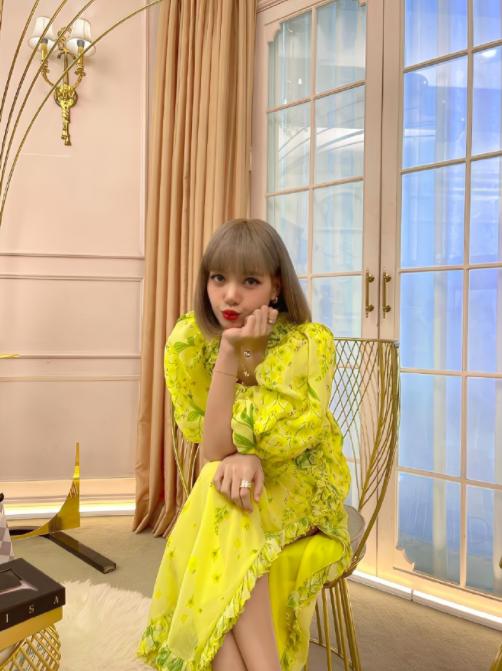 lisa和伯贤的solo销量谁厉害,lisa的solo有吉尼斯纪录吗