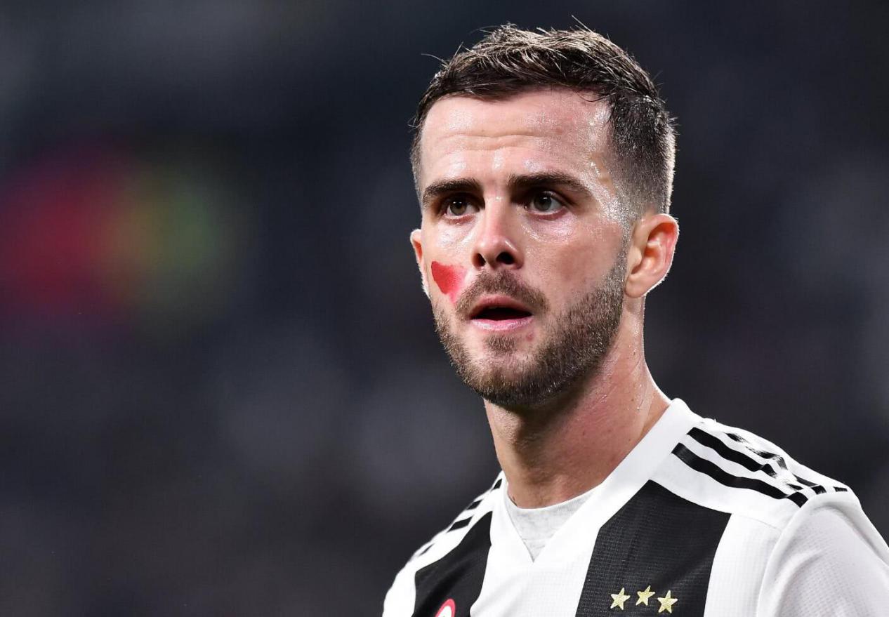 他是尤文中场球星，有可能去巴萨，他的命运究竟会如何？