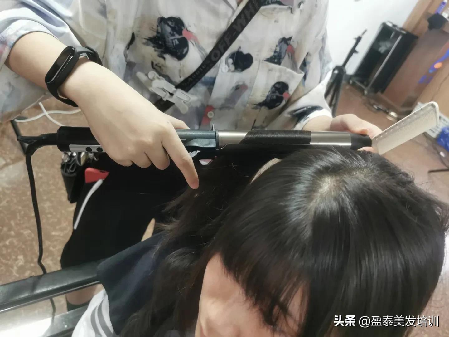 美发初学者怎么学染发,美发初学者如何学习