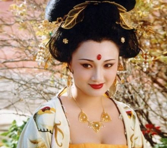 唐玄宗把儿媳杨玉环封为贵妃,杨玉环从唐玄宗的儿媳变成了媳妇