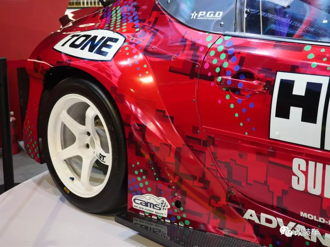 改装车聚会,改装车齐聚车展