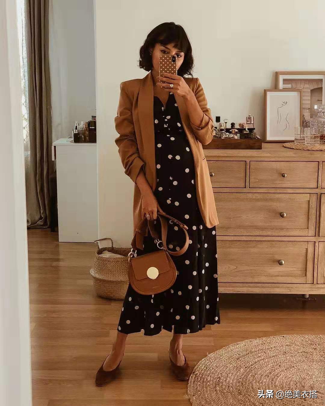 怎么样才能提升气质？“茶系风格”穿搭，优雅时髦太高级