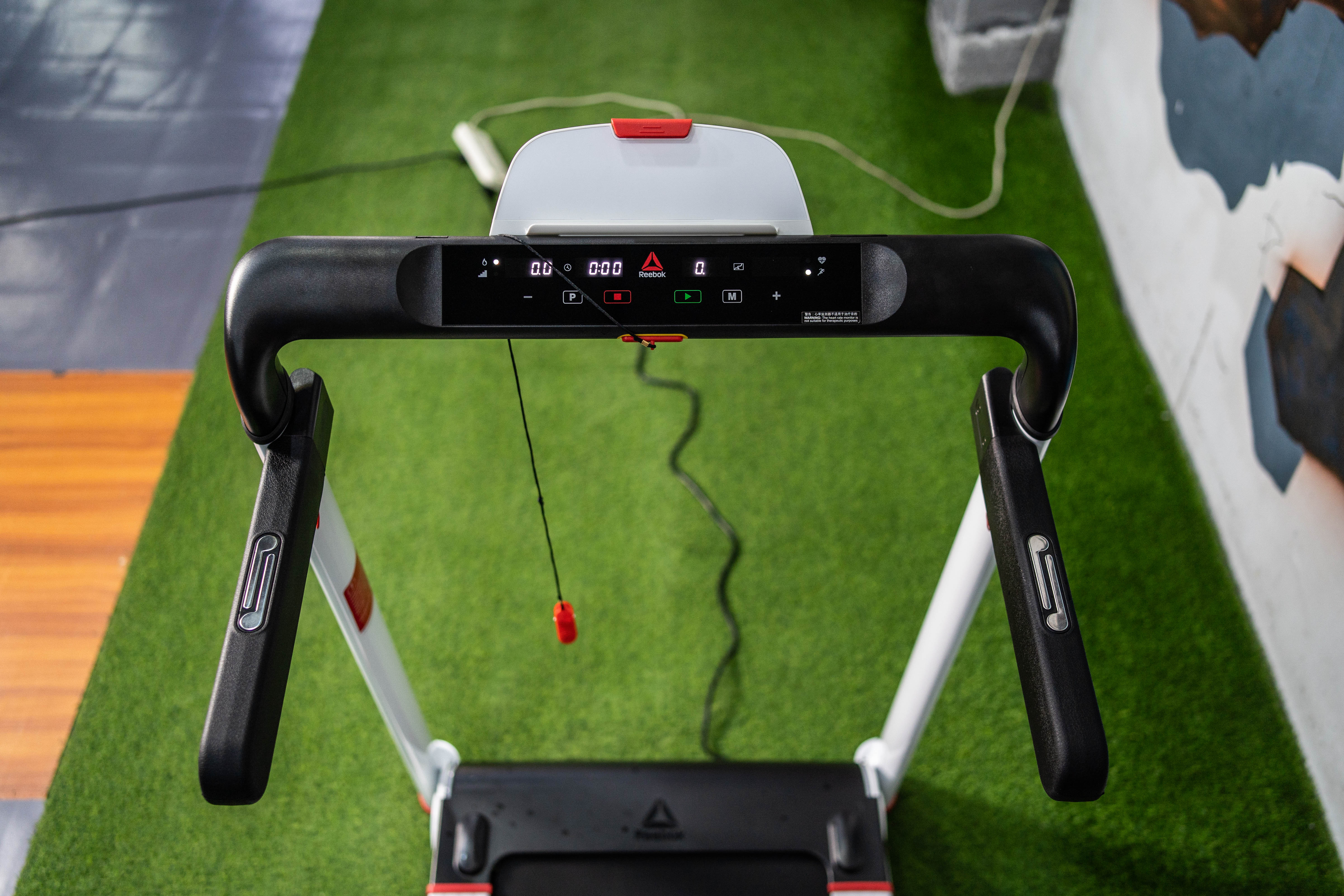 锐步irun3跑步机评测,锐步折叠跑步机irun4