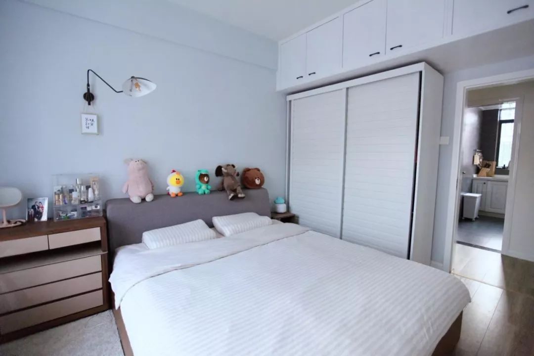 打造舒适的卧室,卧室床头选什么材质