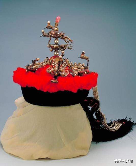 冬天不想穿羽绒服穿什么可以保暖,古代的女子穿冬天的衣服